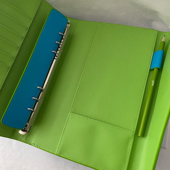 Business Portfolio/ Notebook/ Clutch - Picture 3 of 6
